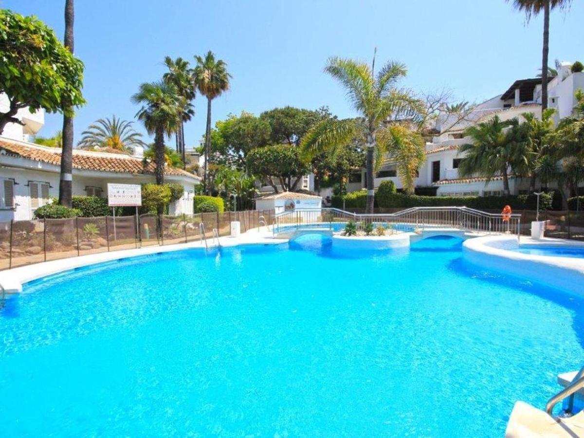 Belvilla By Oyo Golden Beach House Marbella Exterior foto